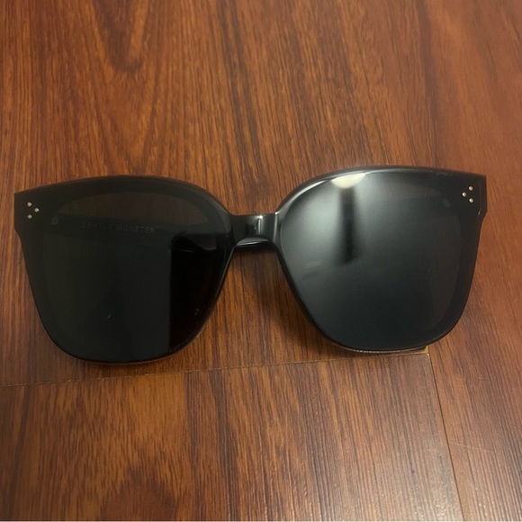 GENTLE MONSTER Black RICK Sunglasses - Picture 2 of 7